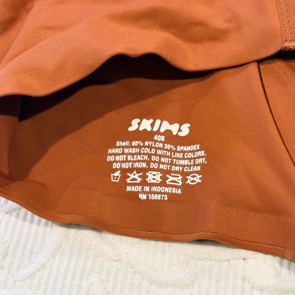 SKIMS Smoothing Intimates Unlined Full Coverage Bra - Bronze - Picture 7 of 7